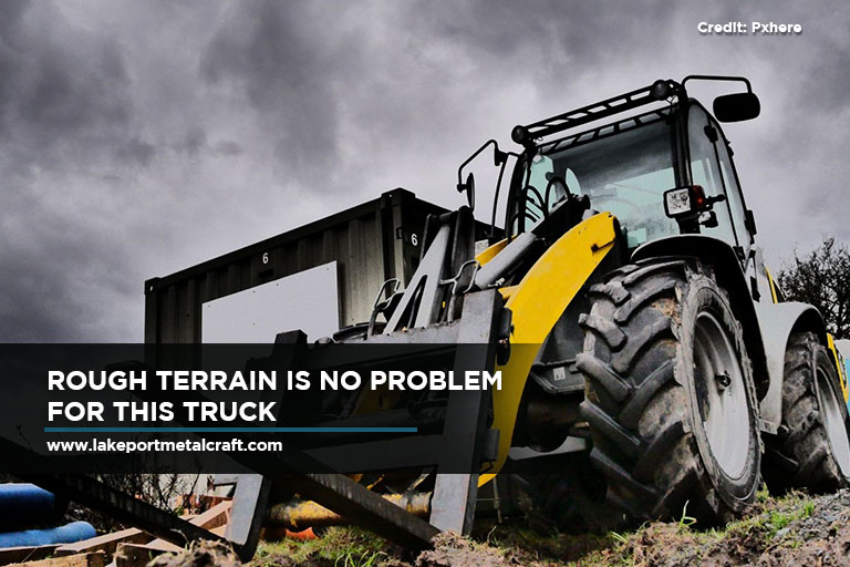  Rough terrain is no problem for this truck
